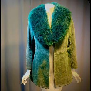 Vintage green suede jacket with faux fur collar
